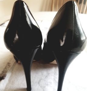 Nine West patent leather peep toe 3" heel